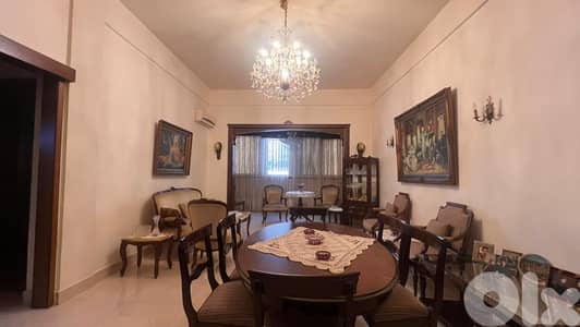 Apartment for Sale in Mar Eliasشقة للبيع في مار الياس