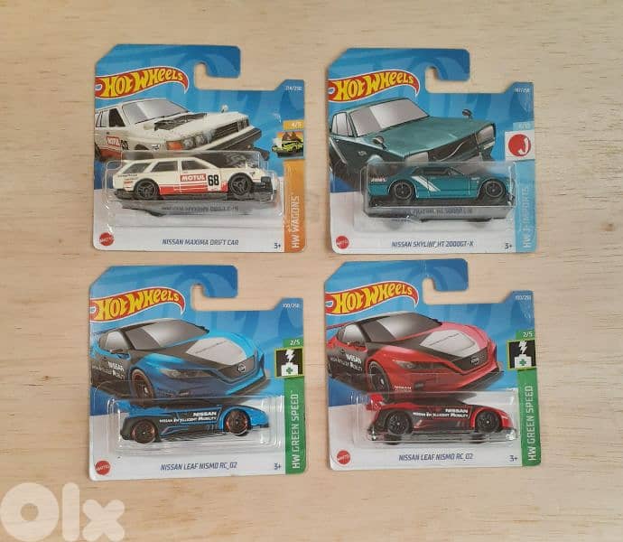 Hot Wheels Year 2022 diecast car model 1;64 3