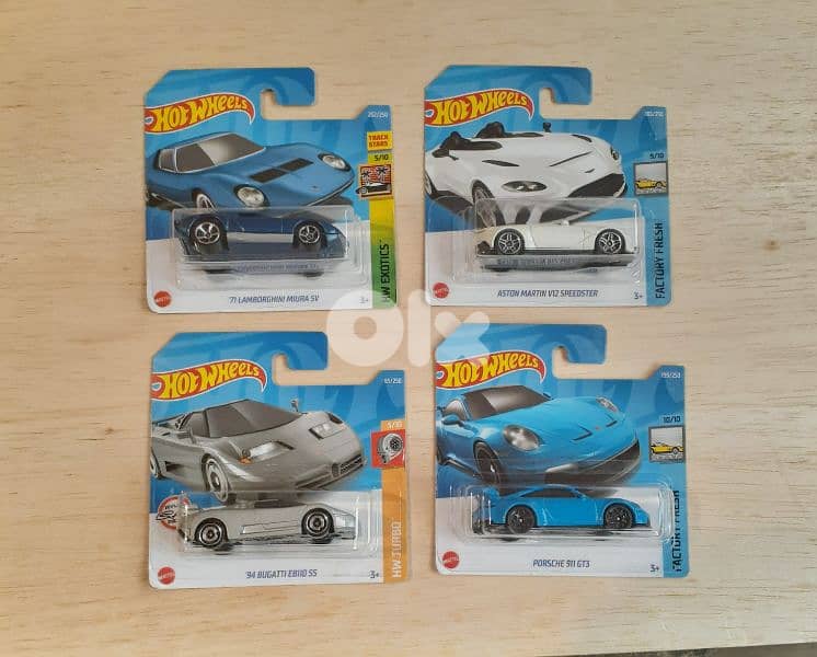 Hot Wheels Year 2022 diecast car model 1;64 7