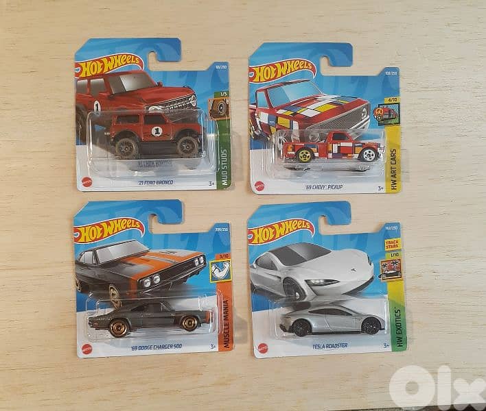 Hot Wheels Year 2022 diecast car model 1;64 13