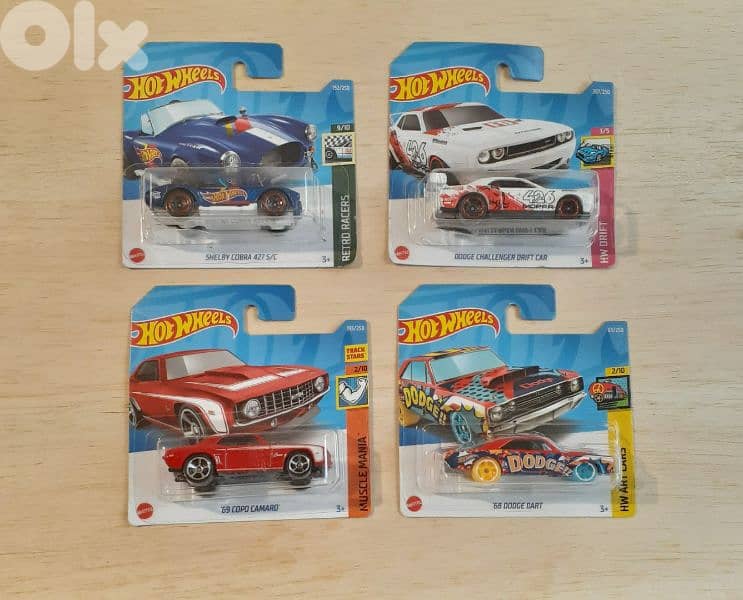 Hot Wheels Year 2022 diecast car model 1;64 16