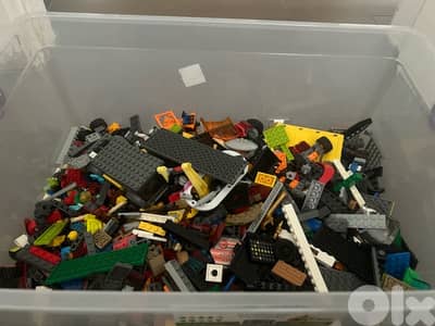 mixed lego pieces (large quantity)