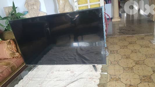 43 inch tv 4k used but need to be fixed (black sreen)but the sound ok