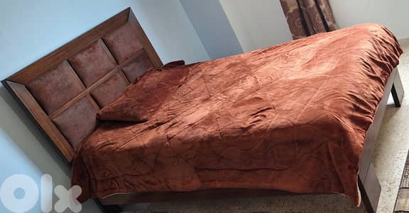 للبيع غرفة نوم مفرد ونص موجودة في صوفر ب ٢٥٠$