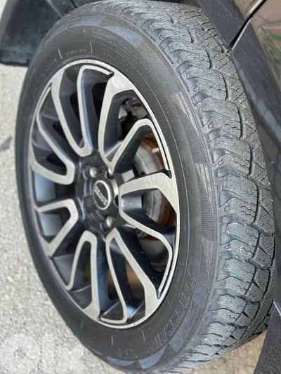 لاند روفر فوج 2004