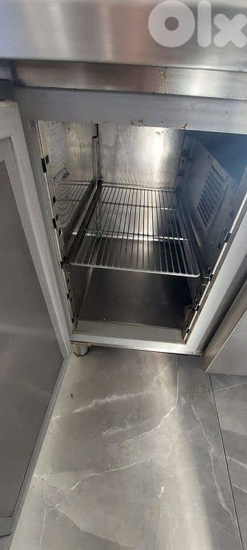 shawarma kit and Frigidaire 4