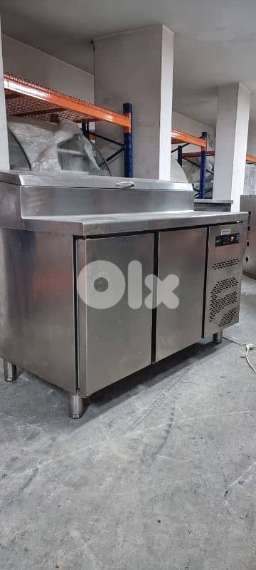 shawarma kit and Frigidaire 5