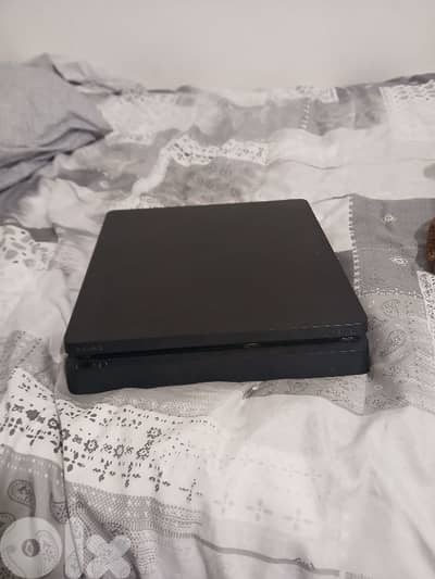 ps4 slim used like new for 149$