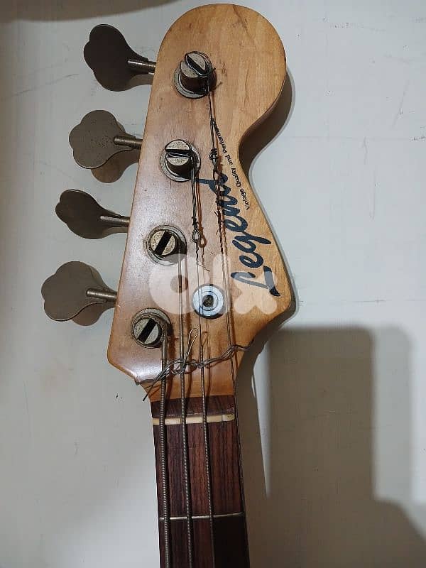 Bass gittar 1