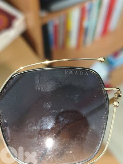 نظارات برادا سينيما أصلية ١٠٠٪ (Original Prada) - سعر حرق السعر: ١٠٠ $