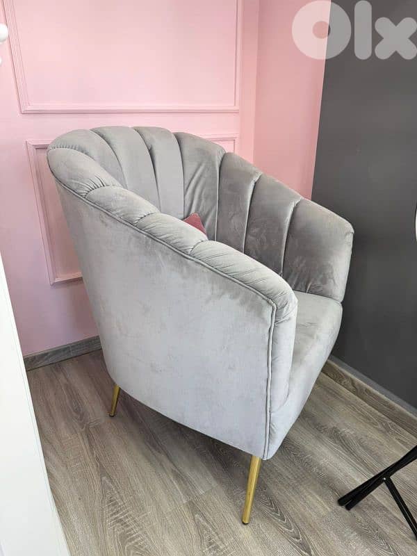 small sofa / big sofa 1