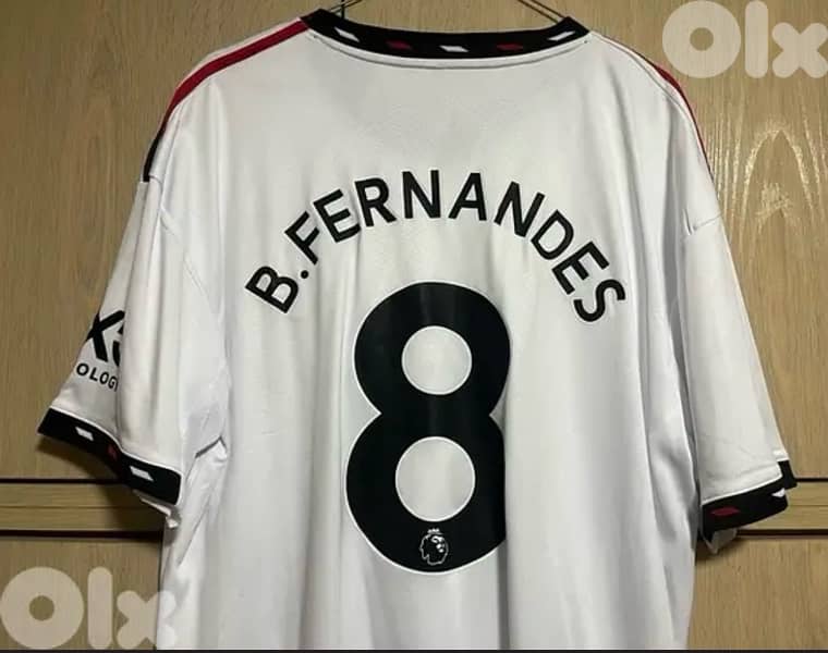 Manchester United 2023 away jersey B. Fernanades 8 1