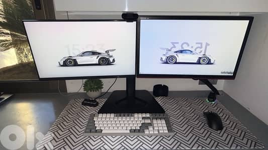 1 gaming monitor + 1 samsung monitor + Arm for both