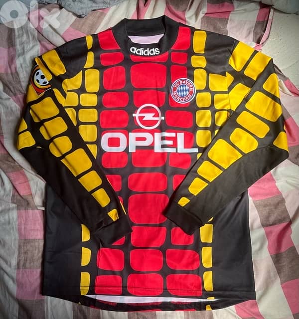 Bayern Munich goalkeeper kahn historically adidas long sleeve jersey 1