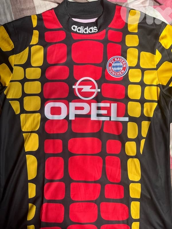 Bayern Munich goalkeeper kahn historically adidas long sleeve jersey 4