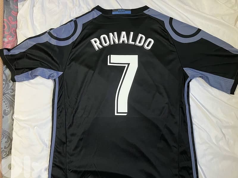Real Madrid 2017 third adidas kit RONALDO 7 1