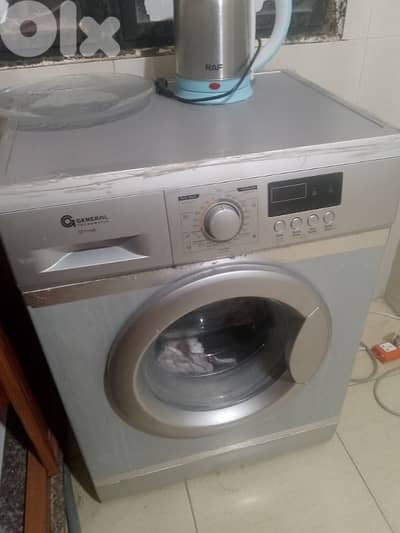 عرمون الضيعة بجانب السنتر