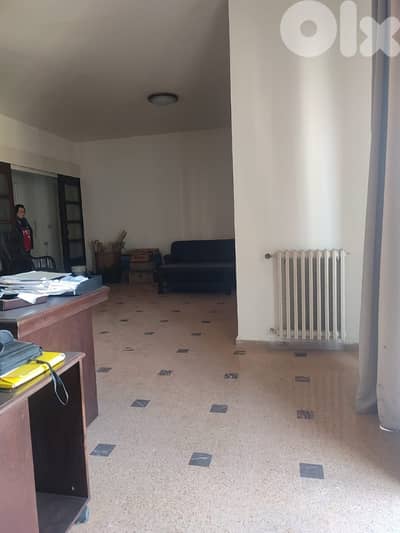 شقة للايجار في الاشرفية Apartment for rent in Achrafieh