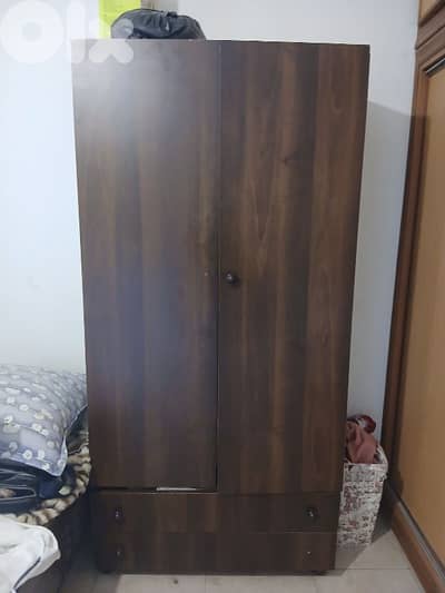 خزانة مستعملة