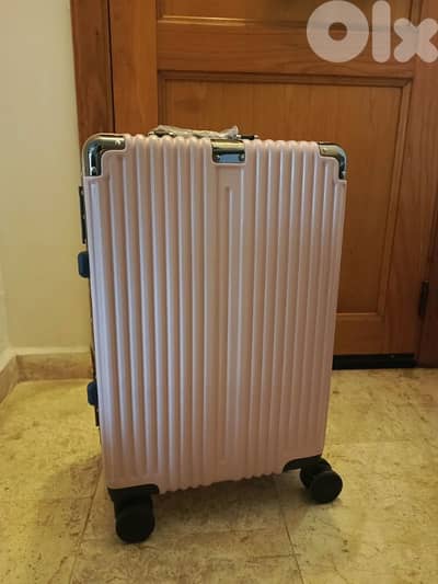 50% OFF Last piece carry on