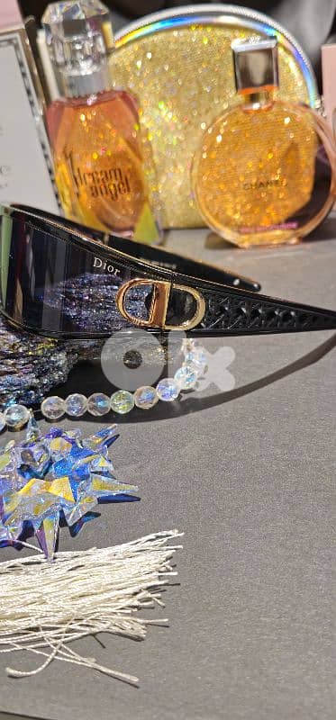 Dior VeryDior M1U sunglasses