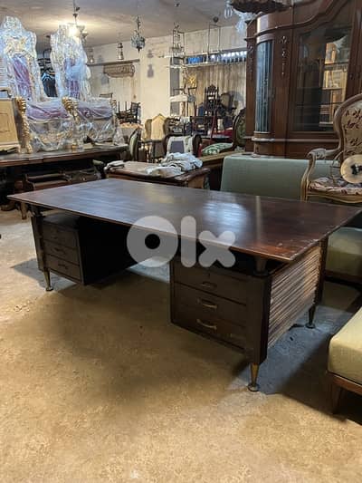vintage desk antique 1950’s مكتب انتيك حجم كبير تصميم الخسمينات روعة