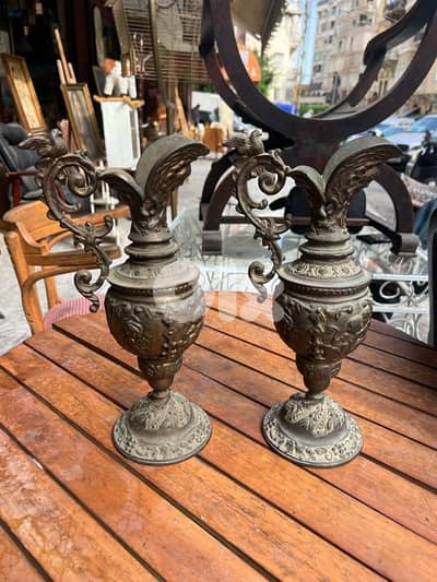 frensh vase bronze ابريق عدد ٢ برونز فرنسي ناعمين ولا اروع سعر لقطة