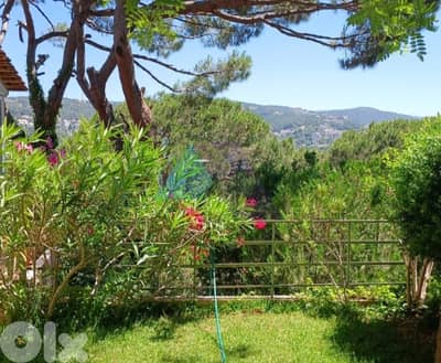 400m2 Villa+Garden+mountain view 4sale in Baabdat - فيلا في بعبدات