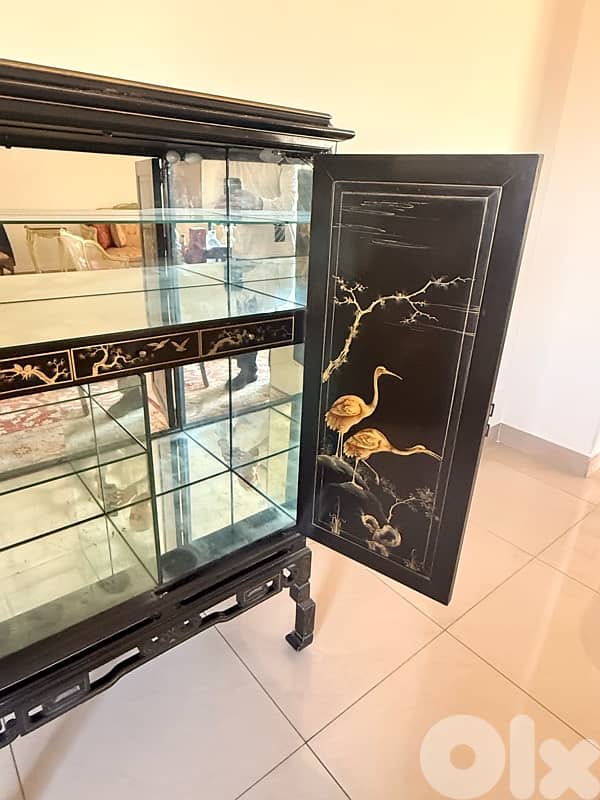 Asian antique style display cabinet 2