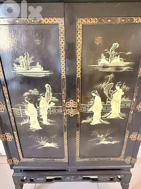Asian antique style display cabinet 5