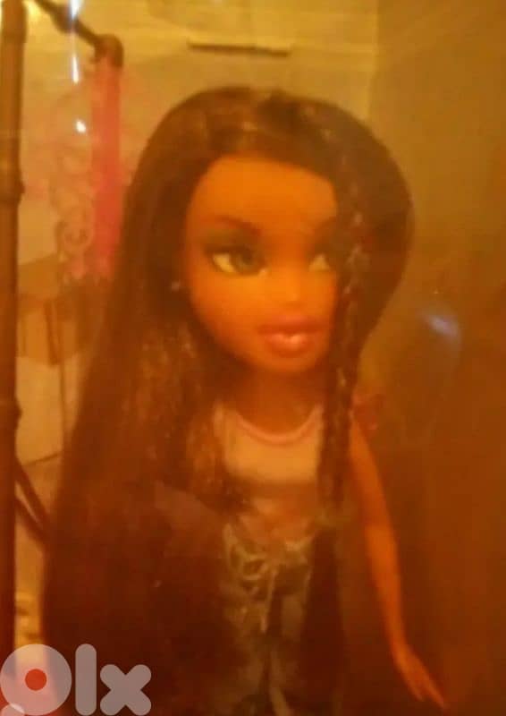 Bratz YASMIN ROOM MGA Boxed Set: CAMPFIRE great doll+Bed+Hanger+Mirror 3