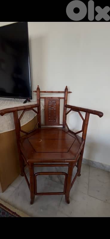 antique طقم انتيك فرنسي حفر يدوي عمرو اكتر من ٦٠ سنة  ٢ كراسي +كونسول