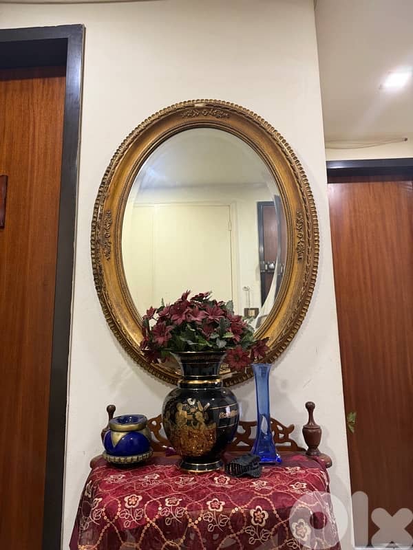 antique طقم انتيك فرنسي حفر يدوي عمرو اكتر من ٦٠ سنة  ٢ كراسي +كونسول 1