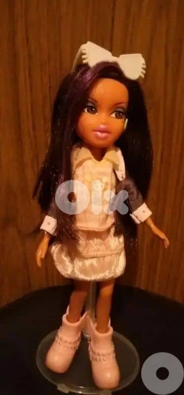 ALL GLAMMED UP DESIGNER STREAKS YASMIN wearing +boots MGA Great doll 1