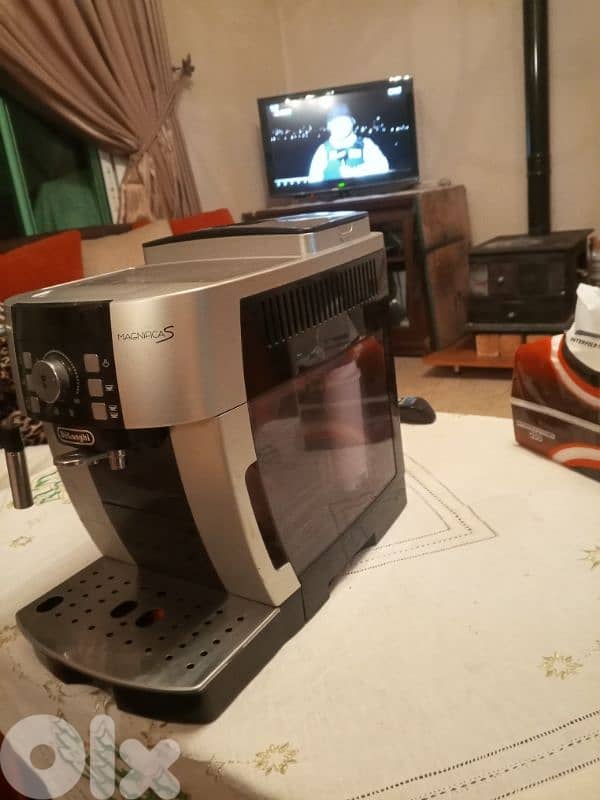 Delonghi,coffee machine 2