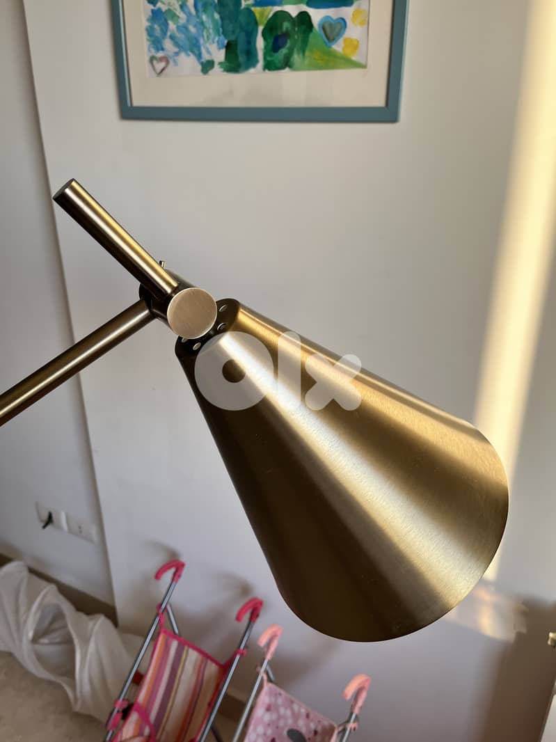 Standing metal high lamp lighting 2