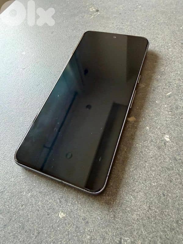 Pixel 8 Pro 256GB with original case 2