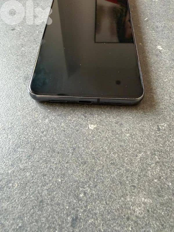 Pixel 8 Pro 256GB with original case 4