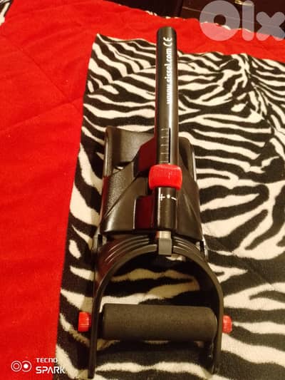 Instrument for training the muscles of wrinkles ú