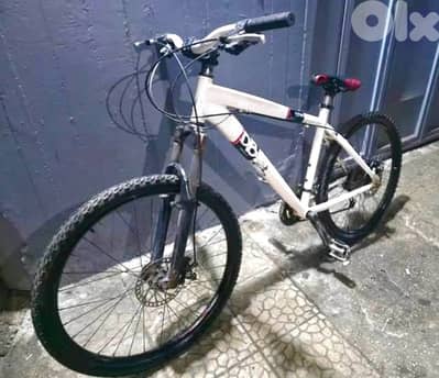 دراجة جبلية 26 إنش – فرامل ديسك – الفِتِس بدها تصلي