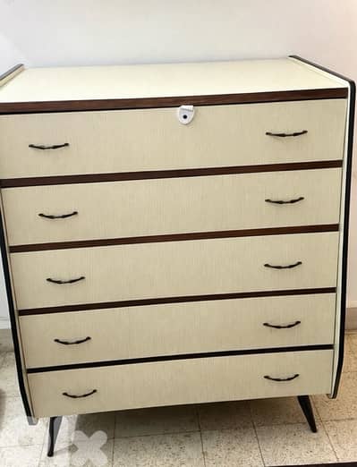 خزانة جوارير