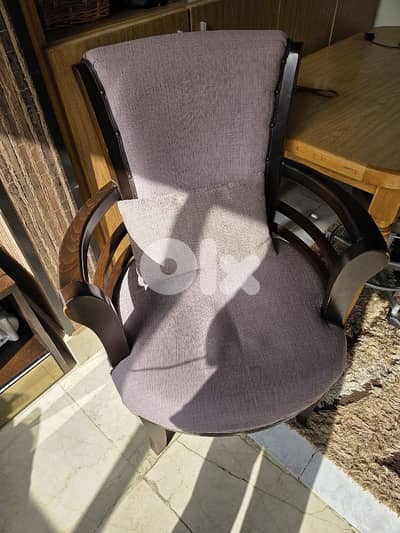 Living Room Set (2 Sofas + 2 Armchairs) - Used but Very Clean