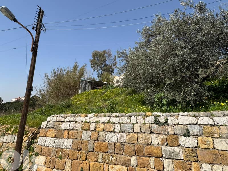 L20738 - A 564 SQM Land For Sale in Broumana 1