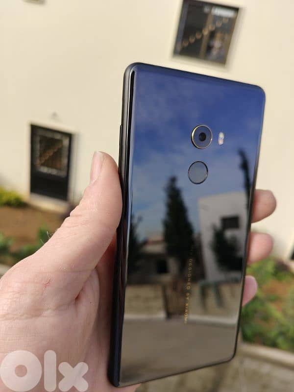 Xiaomi Mi Mix 2 4
