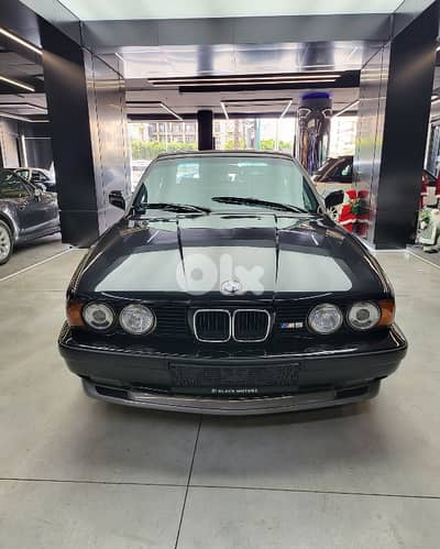 BMW M5 1990