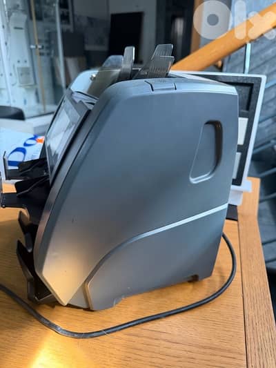 Dors 800 money counter like new all currencies