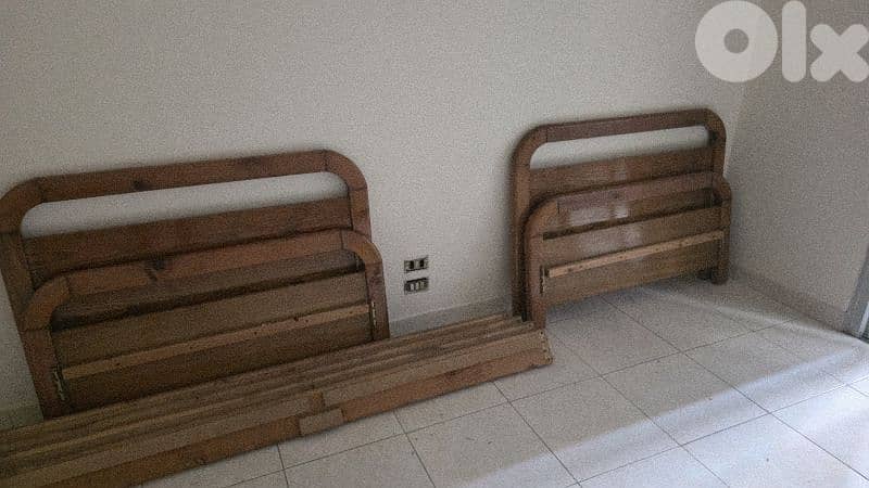 Dining room+ chairs + dressoir 6