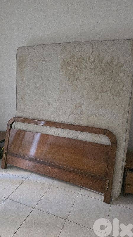 Dining room+ chairs + dressoir 7