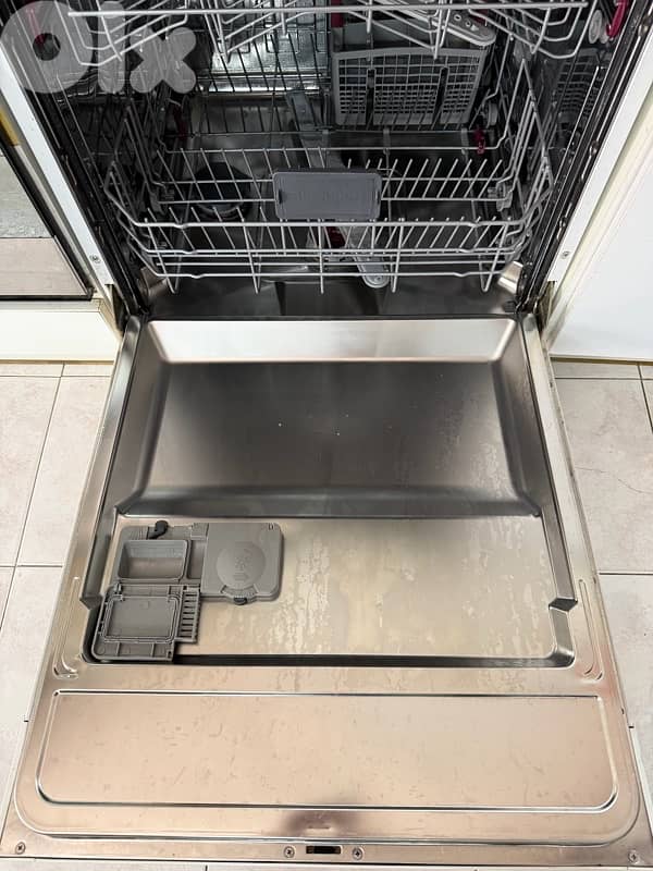 Blomberg dishwasher A+ low electrical consumption 1