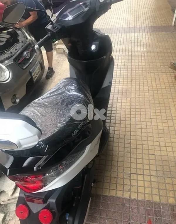 electric scooter Brand New!! 2